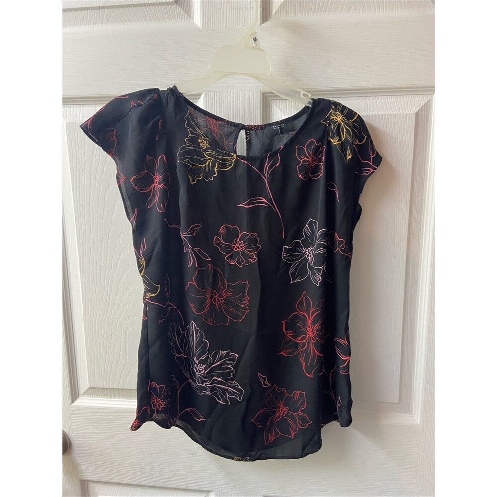 Tahari Black Floral Cap-Sleeve Blouse with Red, Pink & Gold Outline Sm